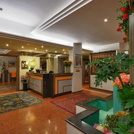 Hotel Niagara Lignano Sabbiadoro Exterior foto