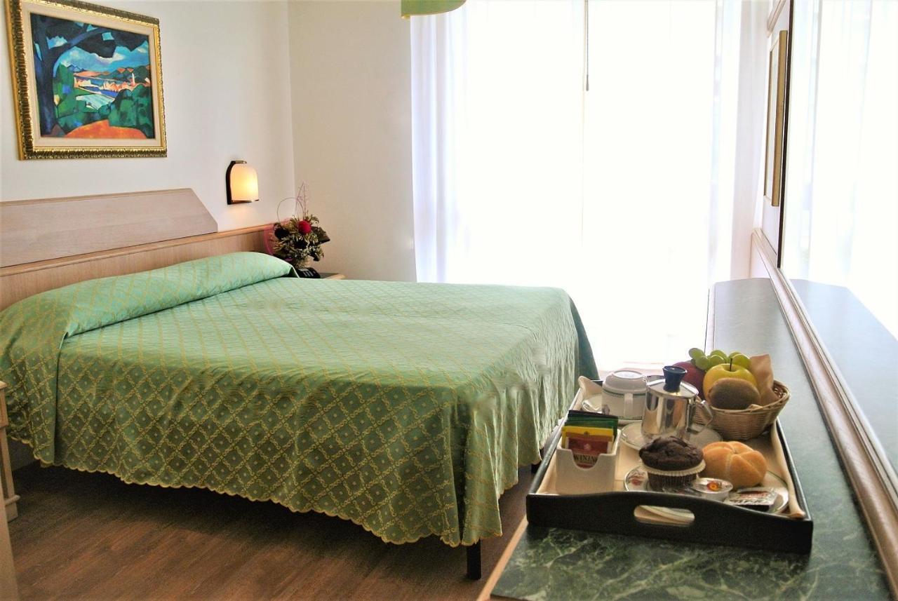 Hotel Niagara Lignano Sabbiadoro Habitación foto