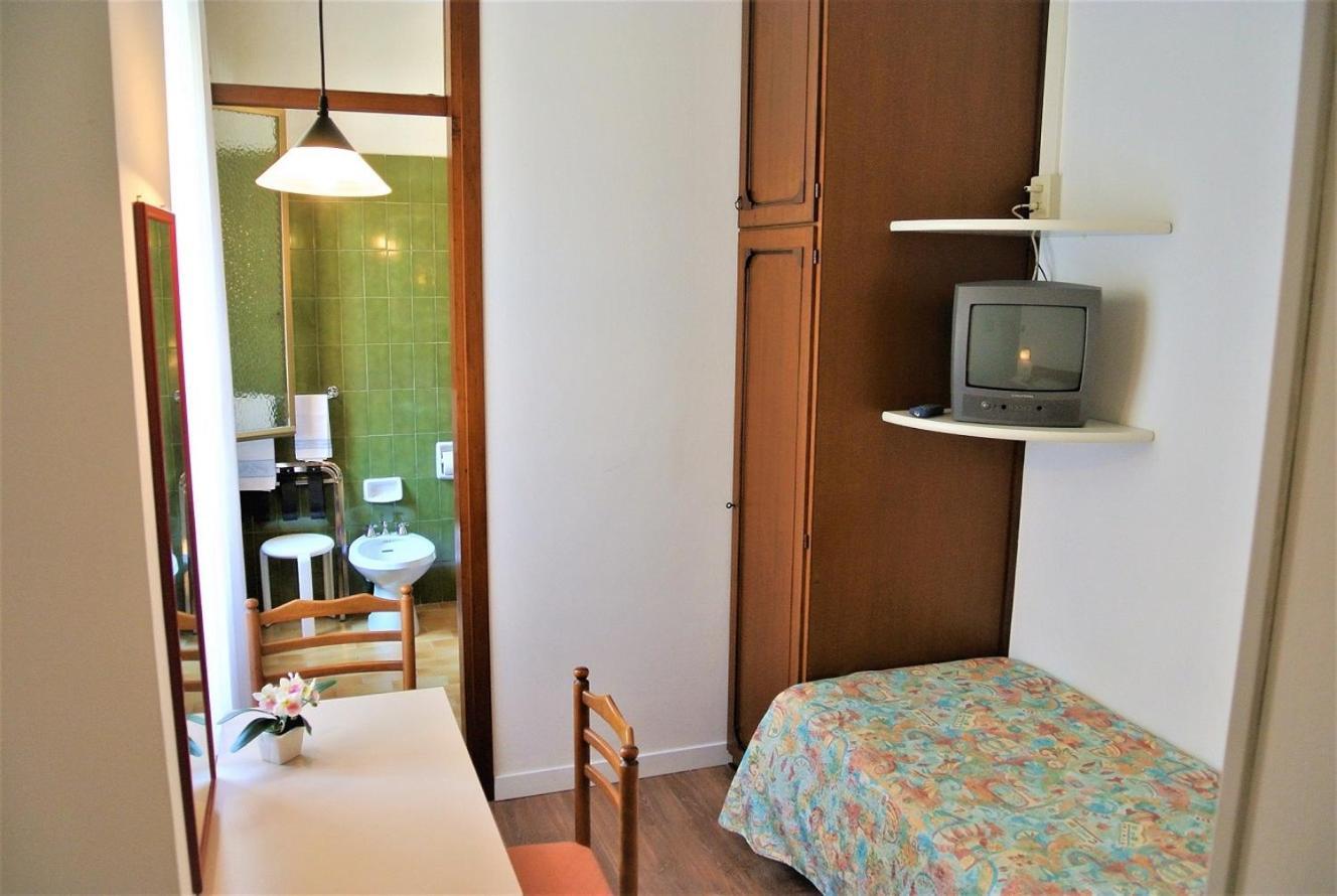 Hotel Niagara Lignano Sabbiadoro Habitación foto